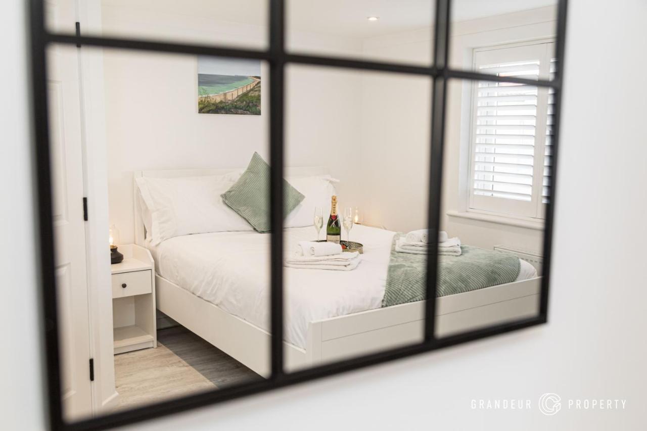 Driftwood By Grandeur Property ボーンマス エクステリア 写真
