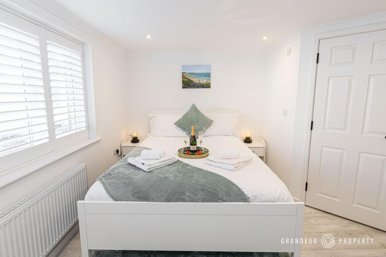 Driftwood By Grandeur Property ボーンマス エクステリア 写真